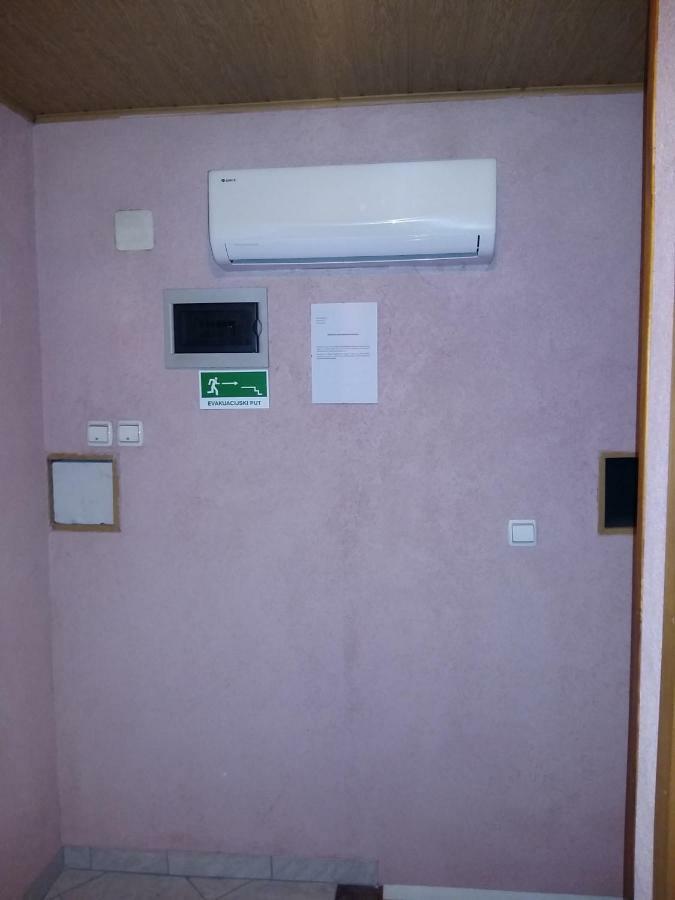 קארלובץ Rooms Mostanje מראה חיצוני תמונה