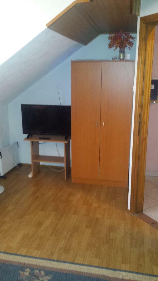 קארלובץ Rooms Mostanje מראה חיצוני תמונה